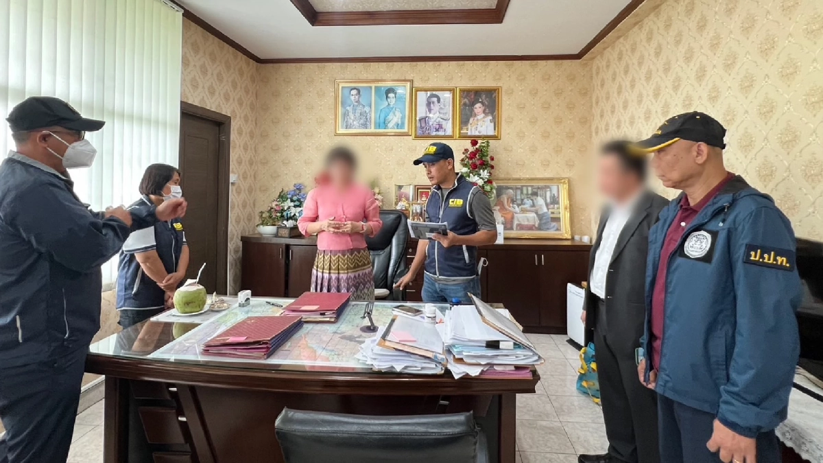 "เปิดพฤติการณ์" จนท.ที่ดิน รีดเงินแลกขอใบอนุญาต  ปิดฉากก่อนเกษียณ 24 วัน
