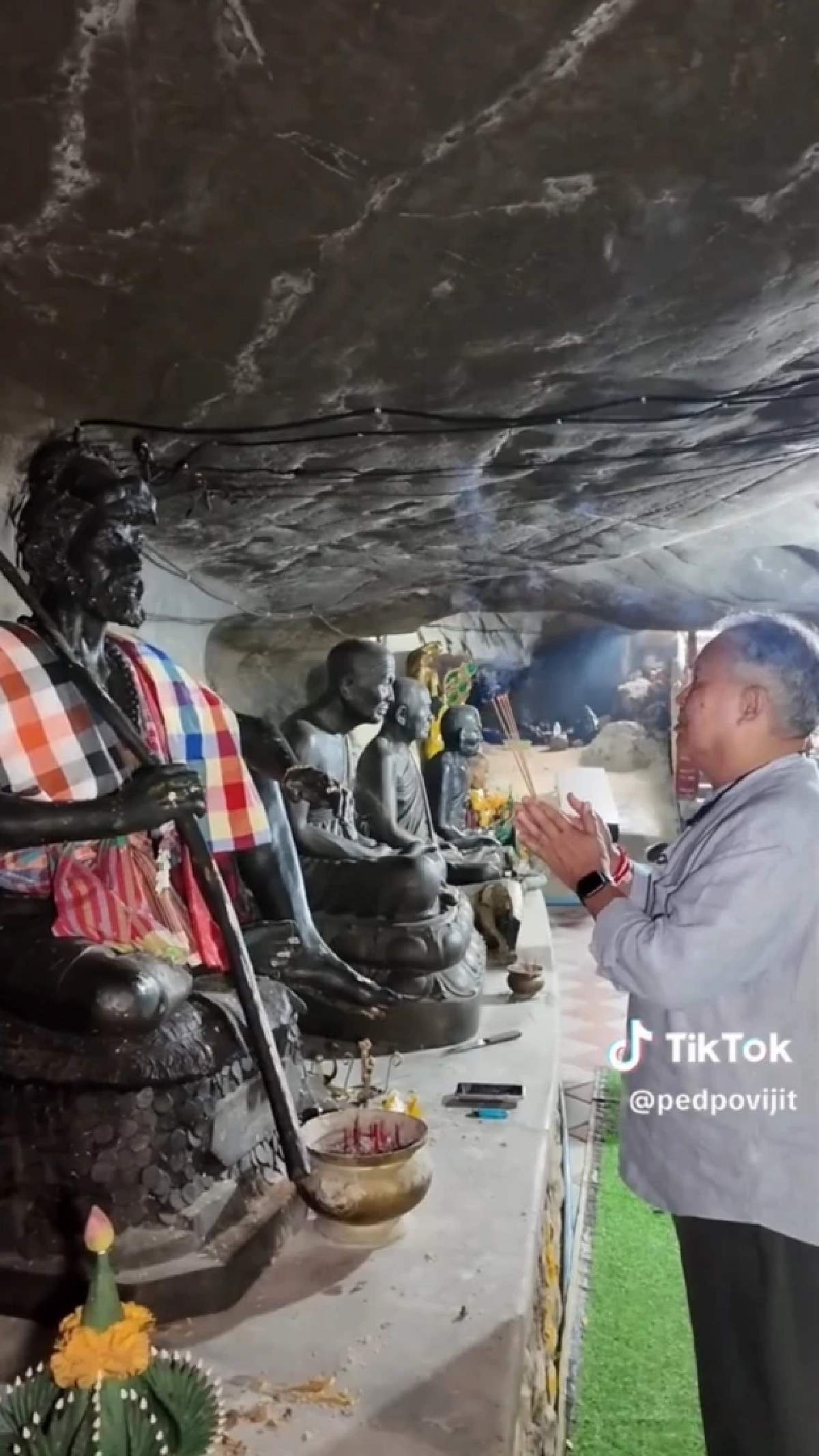 สาธุ "เป็ด เชิญยิ้ม" มูชุดใหญ่ ที่วัดถ้ำฯ ได้เลขเด็ด 3 ตัว หวยลาววันนี้ ปังๆจ้า