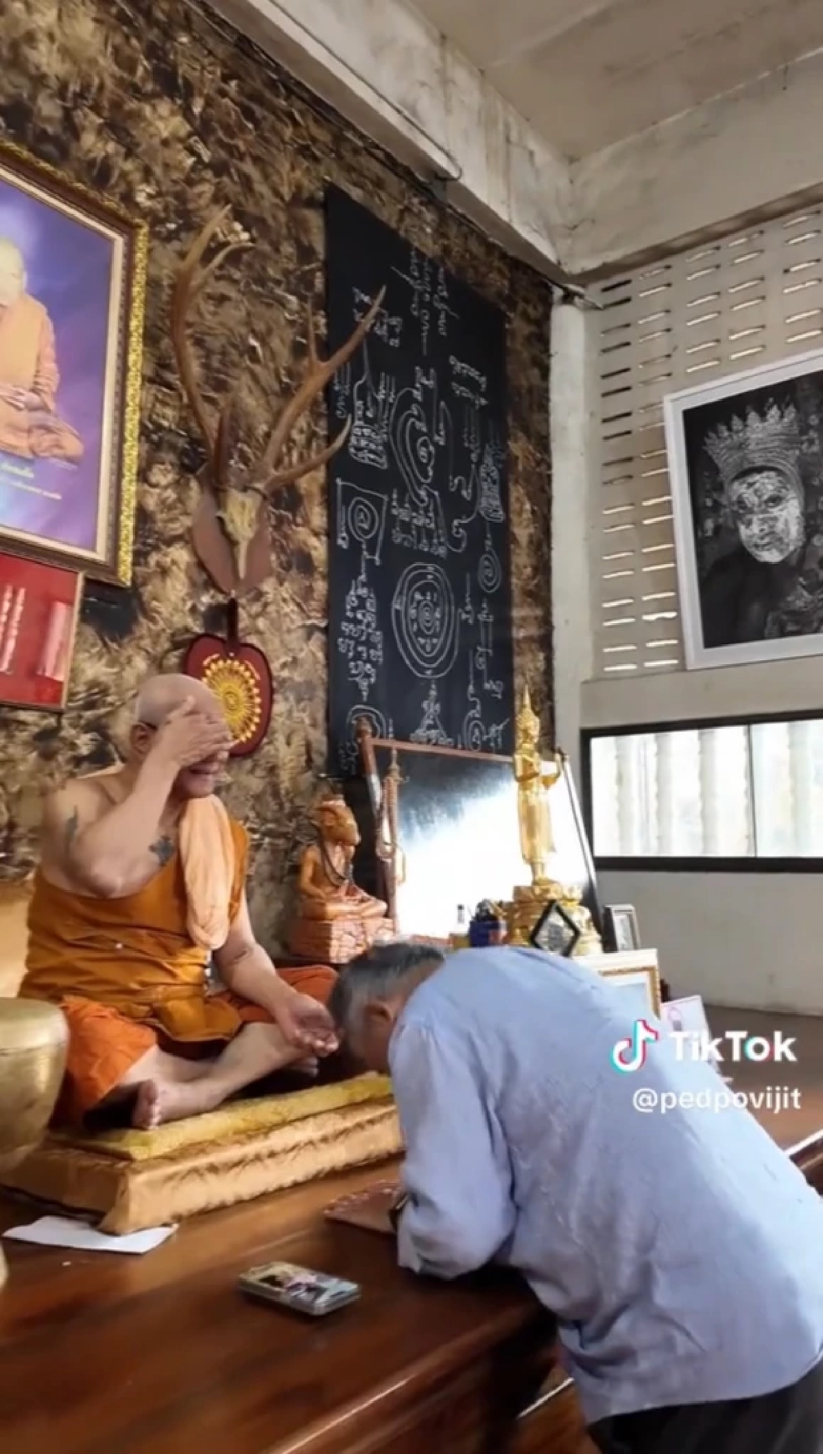 สาธุ "เป็ด เชิญยิ้ม" มูชุดใหญ่ ที่วัดถ้ำฯ ได้เลขเด็ด 3 ตัว หวยลาววันนี้ ปังๆจ้า