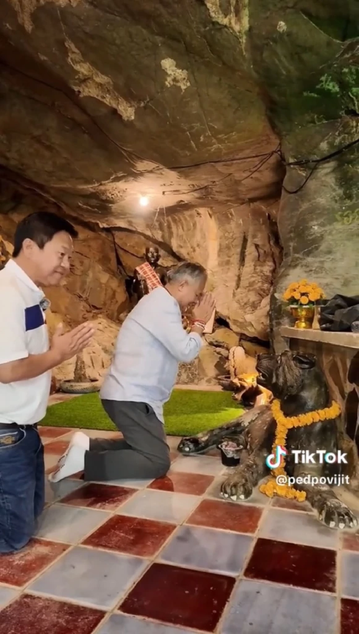 สาธุ "เป็ด เชิญยิ้ม" มูชุดใหญ่ ที่วัดถ้ำฯ ได้เลขเด็ด 3 ตัว หวยลาววันนี้ ปังๆจ้า