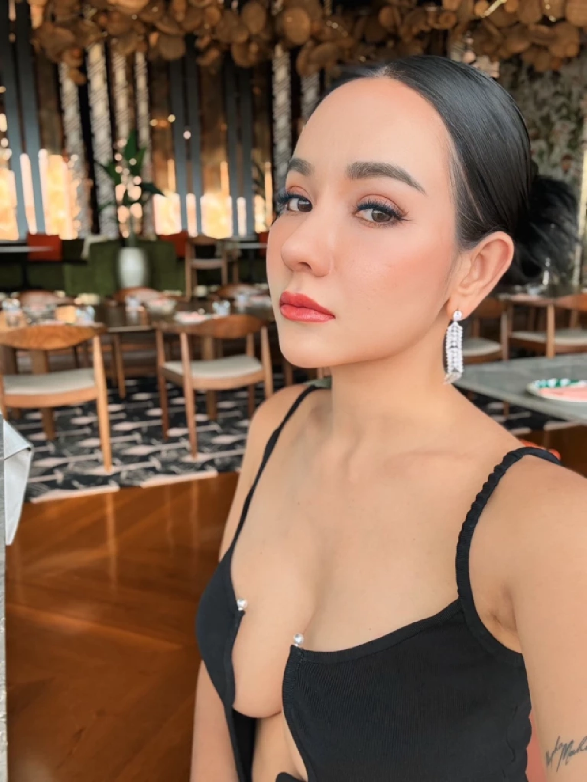 "กระต่าย แม็กซิม" โวยแหลก! เจอดราม่า ขายส้มตำ 799 บาท ถามกลับ แพงตรงไหน?