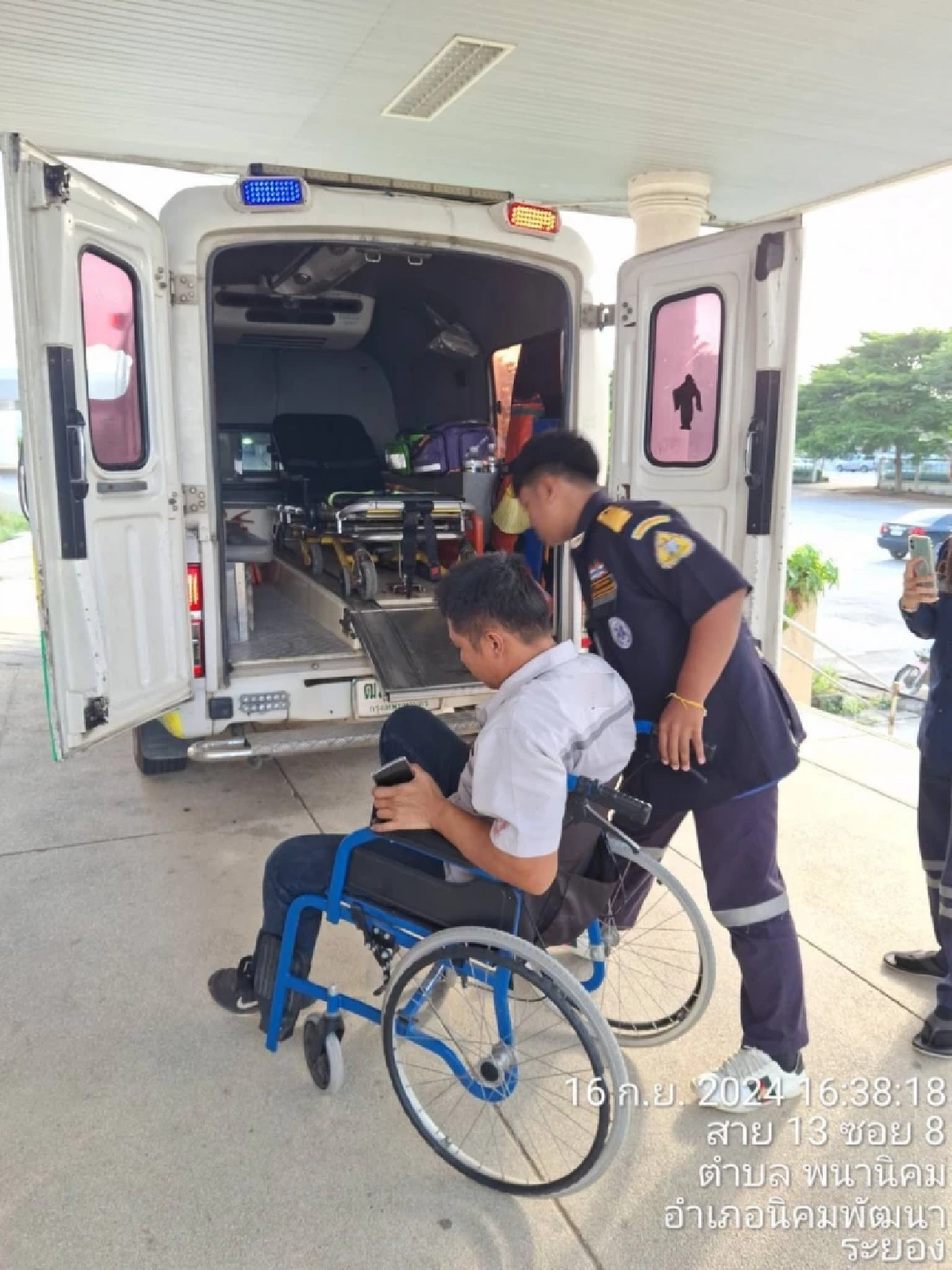 กลุ่มลูกค้า รุมกระทืบช่าง โมโหไม่ติดตั้งทีวีให้ หวั่นอิทธิพลในพื้นที่