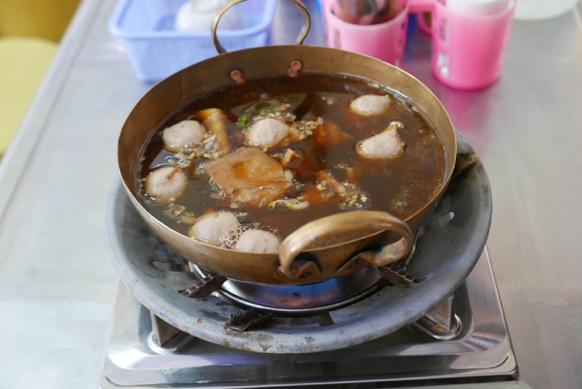 คมข้างเขียงเอาใจสายเนื้อ! พาไปกิน ราชาเกาเหลาเนื้อตุ๋นรสเด็ด อุดมสุข 25