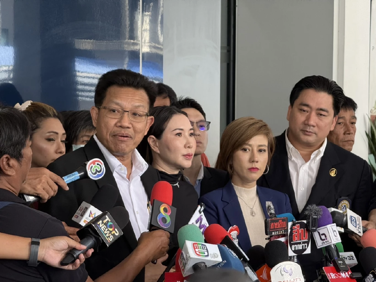 \"กลุ่มผู้เสียหาย\"บุกกองปราบ ร้อง ปคบ. เอาผิดบริษัท \"แชร์ลูกโซ่ดารา\"