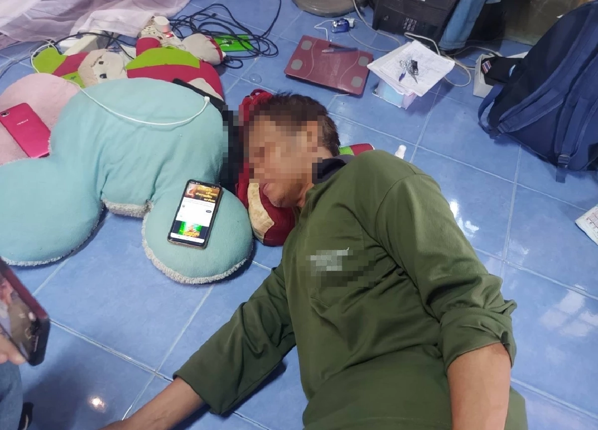 ลุงกวาดขยะ เหยื่อ "ดิไอคอน" ถอนเงินเก็บเปิดบิล 2 แสน สุดท้ายขายของไม่ได้