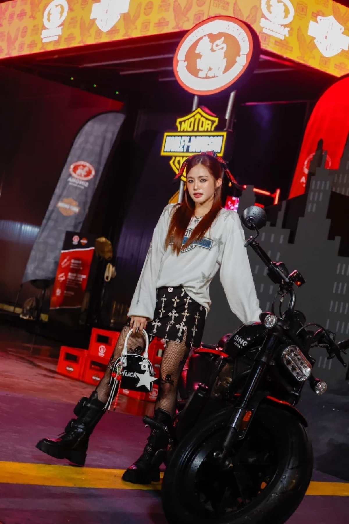 "มายด์ ลภัสลัล" เขินหนัก เจอแซวมี "สามี" กลางงาน ทำแฟนหนุ่มยิ้มเลย