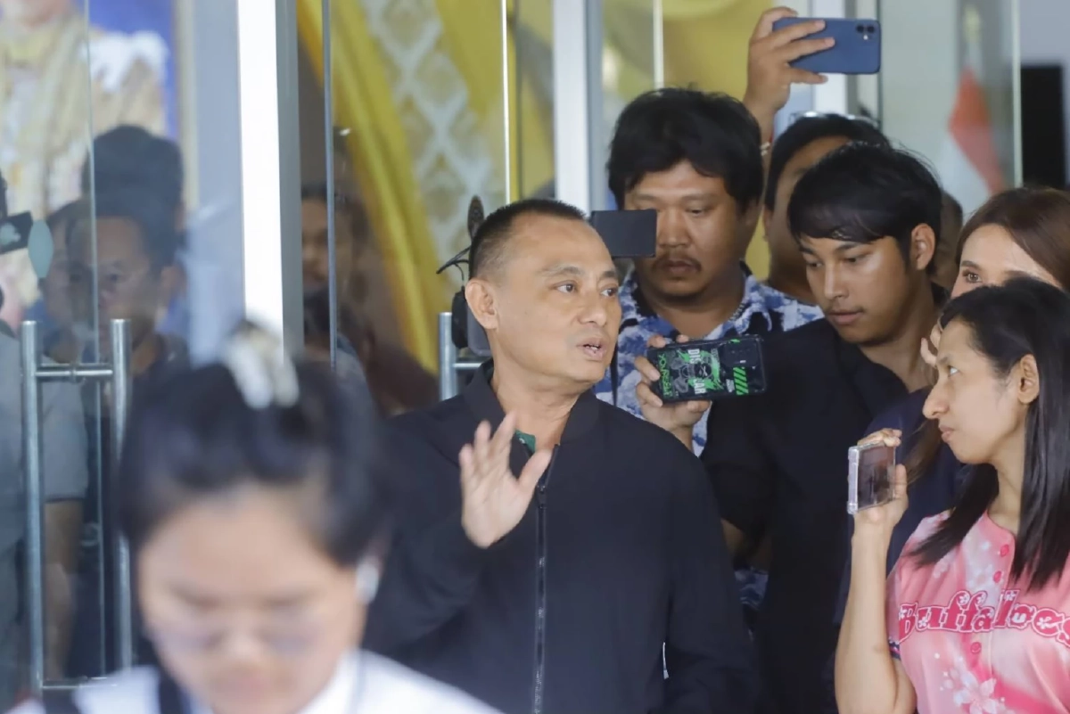 พล.ต.ต.จรูญเกียรติ ปานแก้ว