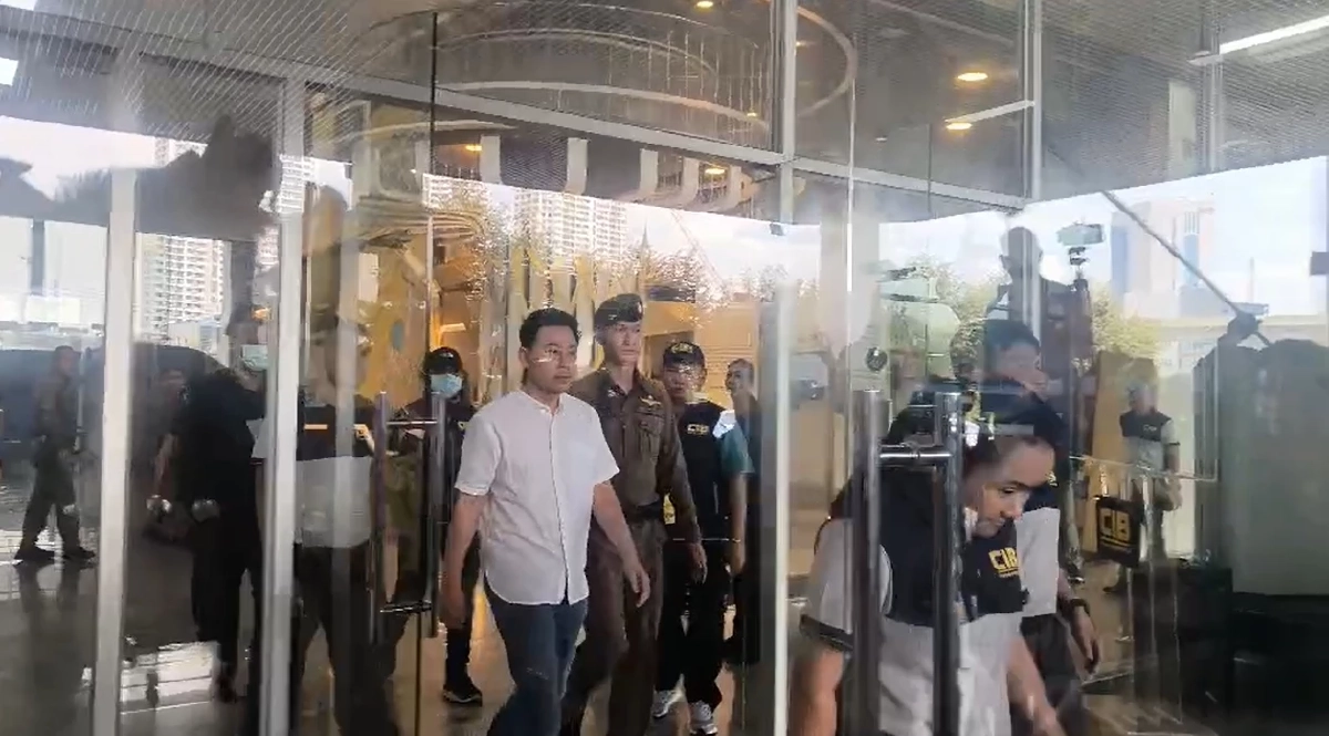 ด่วน! ตำรวจคุมตัว “ทนายตั้ม-ภรรยา” ฝากขังศาลอาญารัชดา