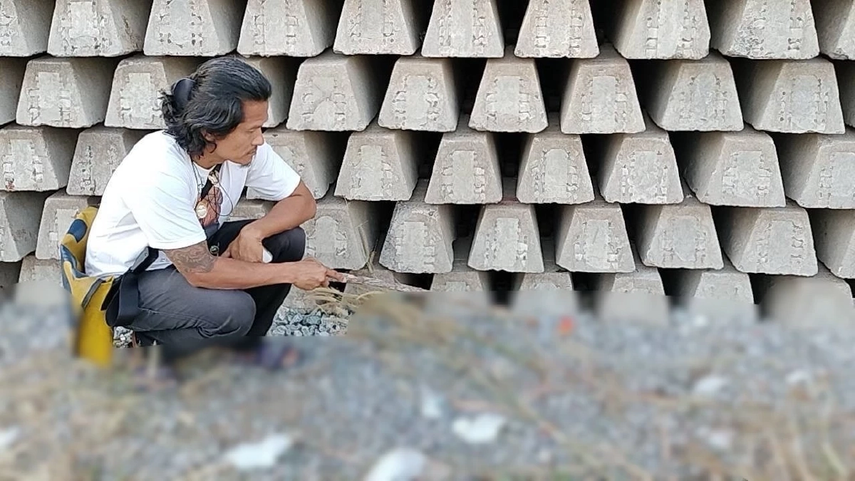 ร้องอี๋หนักมาก ถุงยางอนามัยเกลื่อนพื้น ลานอเนกประสงค์สถานีรถไฟพัทยา