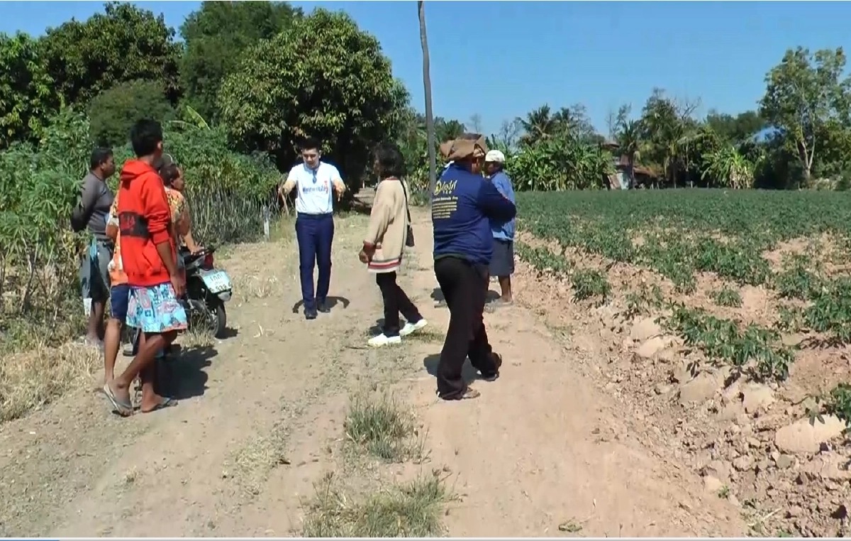 ยายตาบอด-เดินไม่ได้ ร้องเอาผิด อบต. บุกรุกสร้างถนนทับที่มีโฉนด เกือบไร่