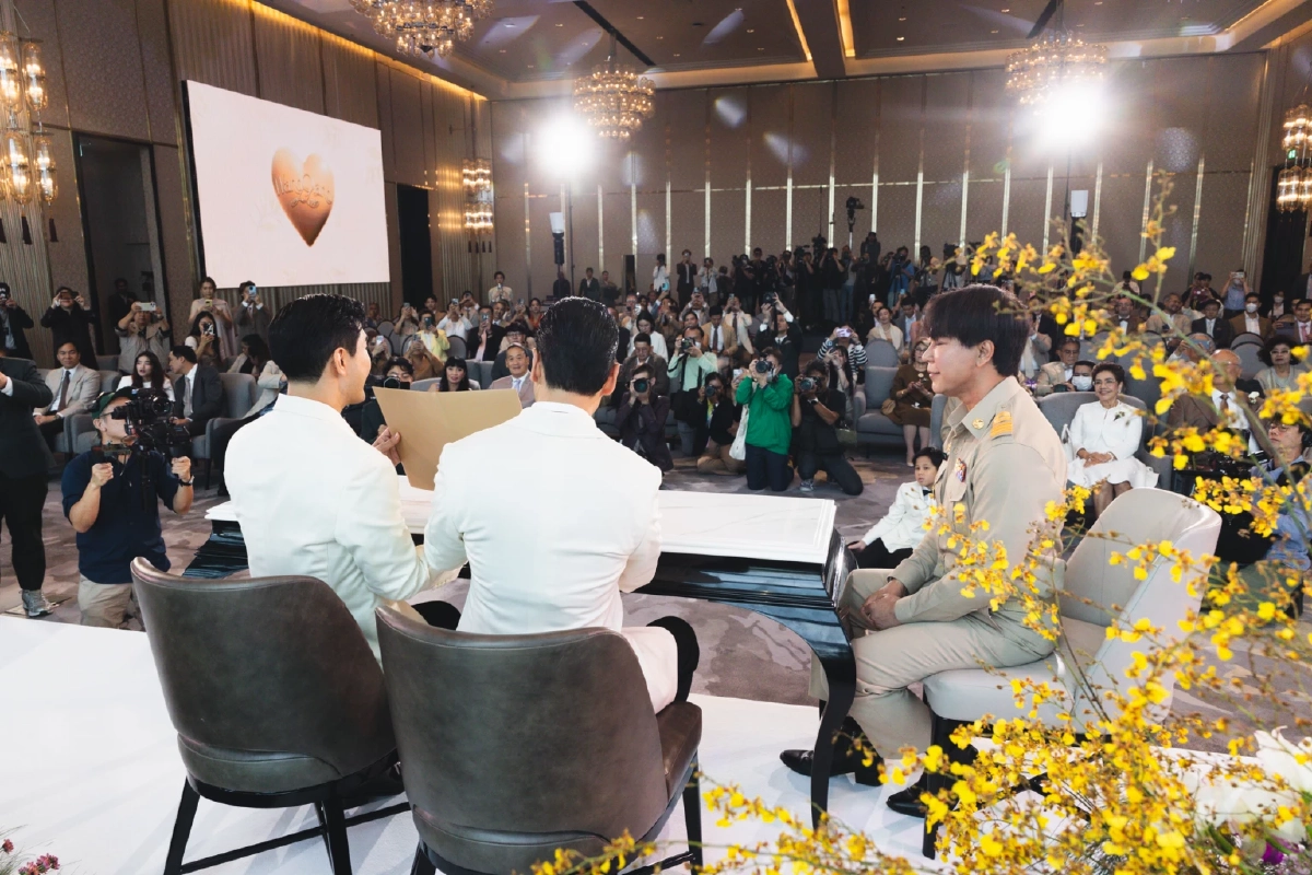 วู้ดดี้-โอ๊ต จดทะเบียนสมรสเท่าเทียม มองความรักไม่ใช่แค่เรื่องของเพศสภาพ