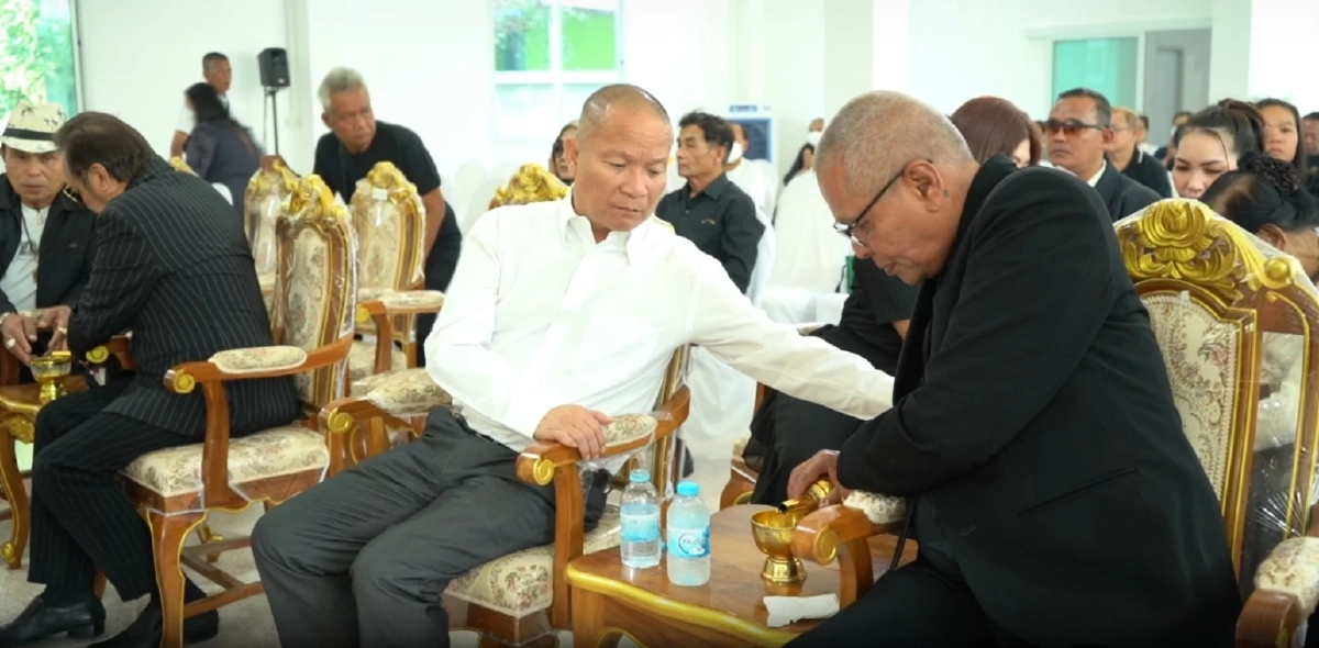 อาลัย "ยายชา เถิดเทิง" ครั้งสุดท้าย เหล่าศิลปินตลกแห่ร่วมฌาปนกิจ