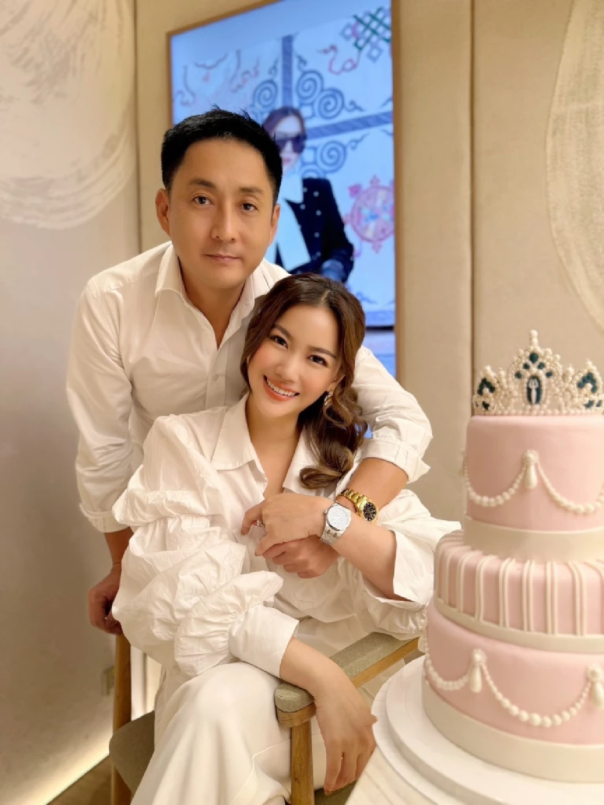 \"กึ้ง เฉลิมชัย\" ยิ้มเลย \"หมิง\" เดินสายแจกการ์ดแต่งงาน แถมถูกแซวแบบนี้?