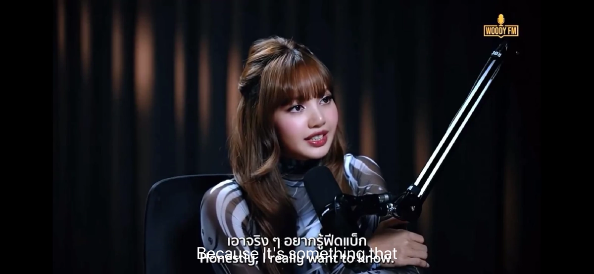 ห่วง "ลิซ่า" ซาแซงบุกถึงบ้าน สอดขาเข้ารถ รับอ่านเมนต์เชิงลบ นาทีถูกแอบถ่าย