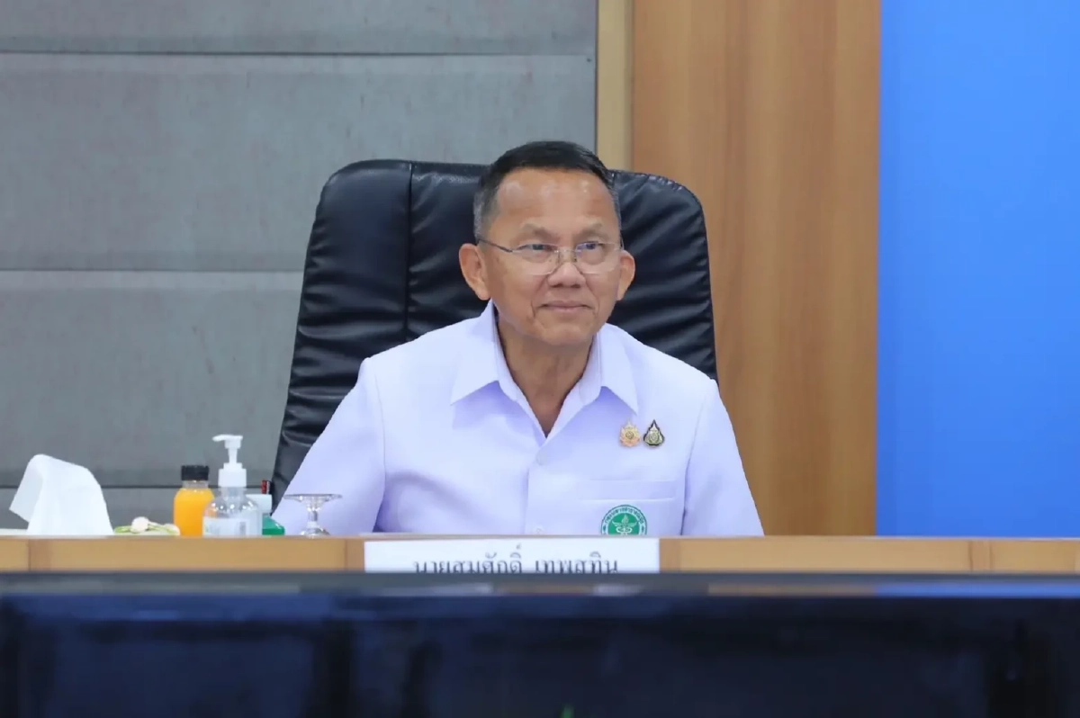 "สมศักดิ์" จ่อเสนอ ครม. เพิ่มราคาบัตรสุขภาพแรงงานต่างด้าว เทียบเท่าคนไทย