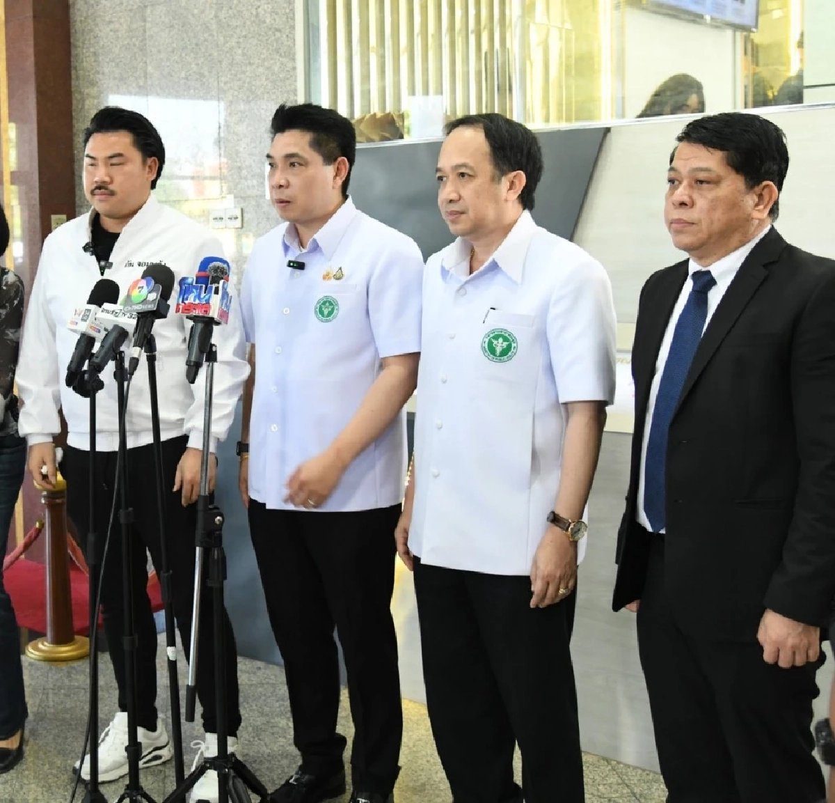 เอาแล้ว! คลื่นพลังบุญ โดนตรวจสอบ อ้างอิทธิฤทธิ์รักษาโรค เข้าข่ายหมอเถื่อน