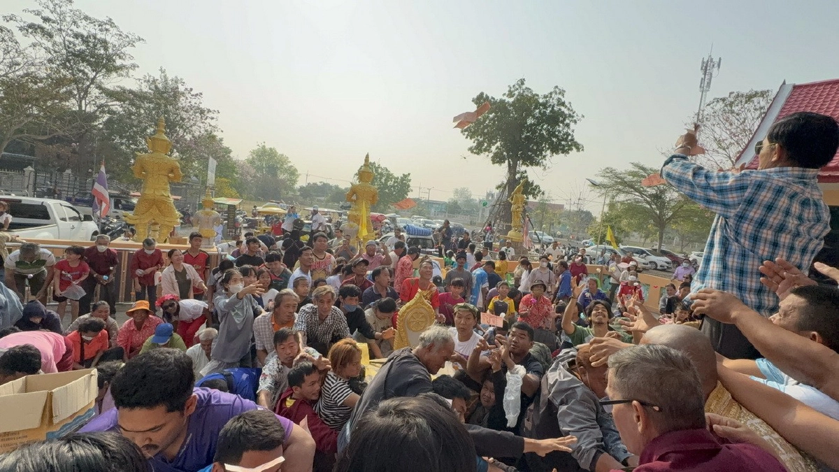 ส่องเลขเด็ด งานบวชแก้บน หลังขอหลวงพ่อขาวเก็บเงินให้ได้ 1 ล้านบาท