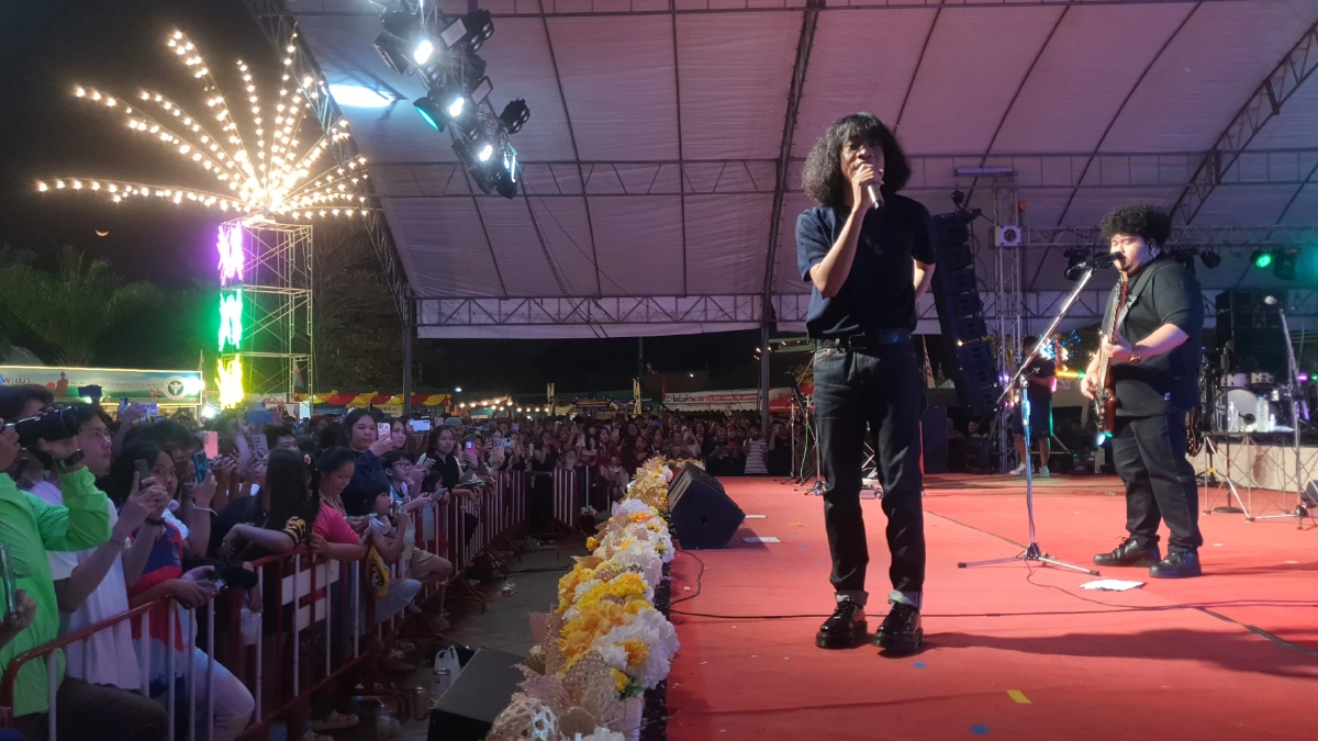 (คลิป) เปิดภาพคอนเสิร์ต "ปุ้ย Lกฮ" หลังดราม่าปมเลิก "ลำไย ไหทองคำ"