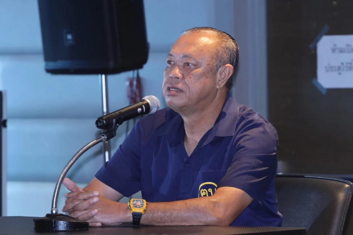 ครูใหญ่เนวิน วางแผนชิงธงนำขั้วอนุรักษ์นิยม