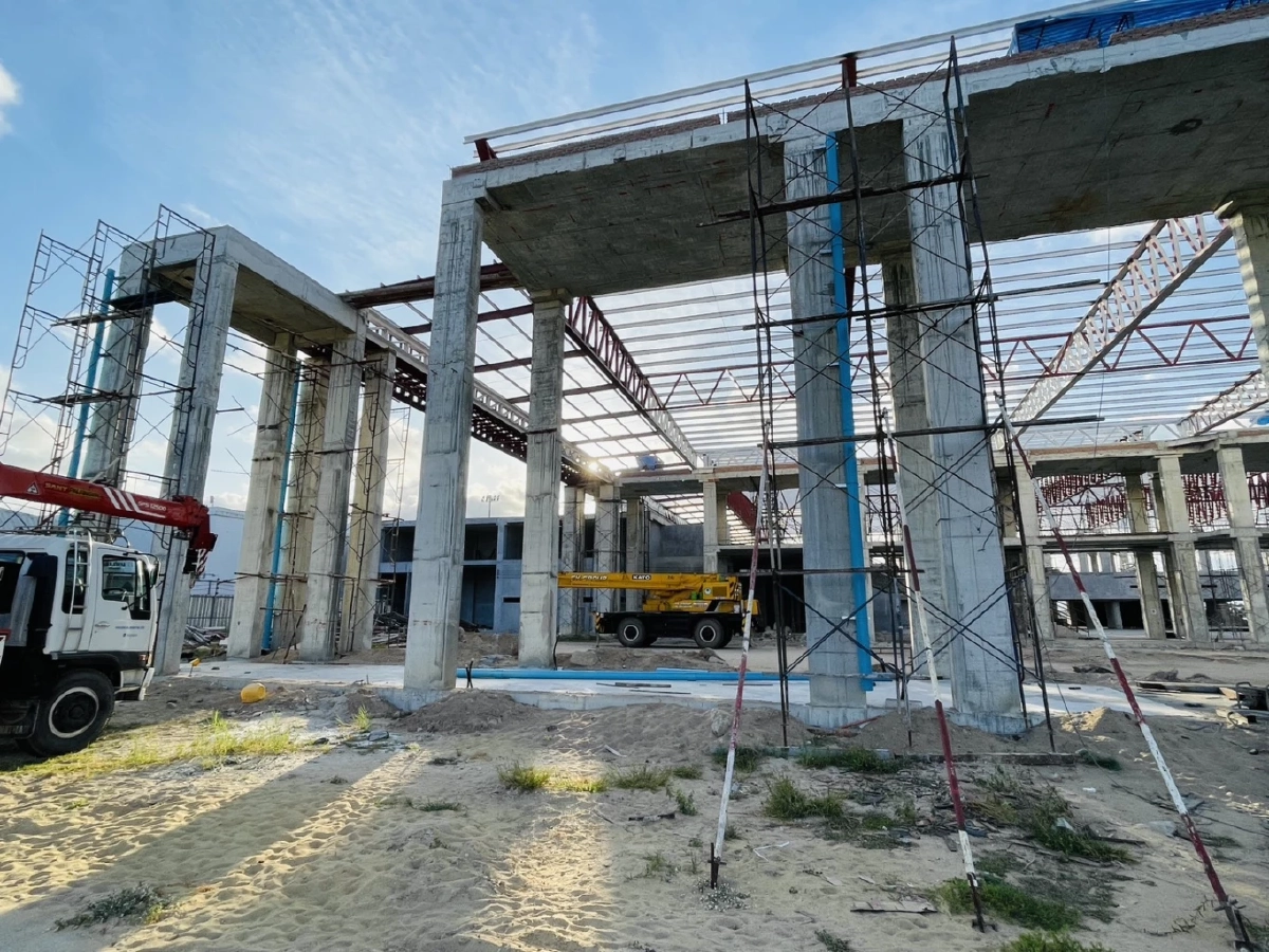 นางมนพร เจริญศรี รัฐมนตรีช่วยว่าการกระทรวงคมนาคม 