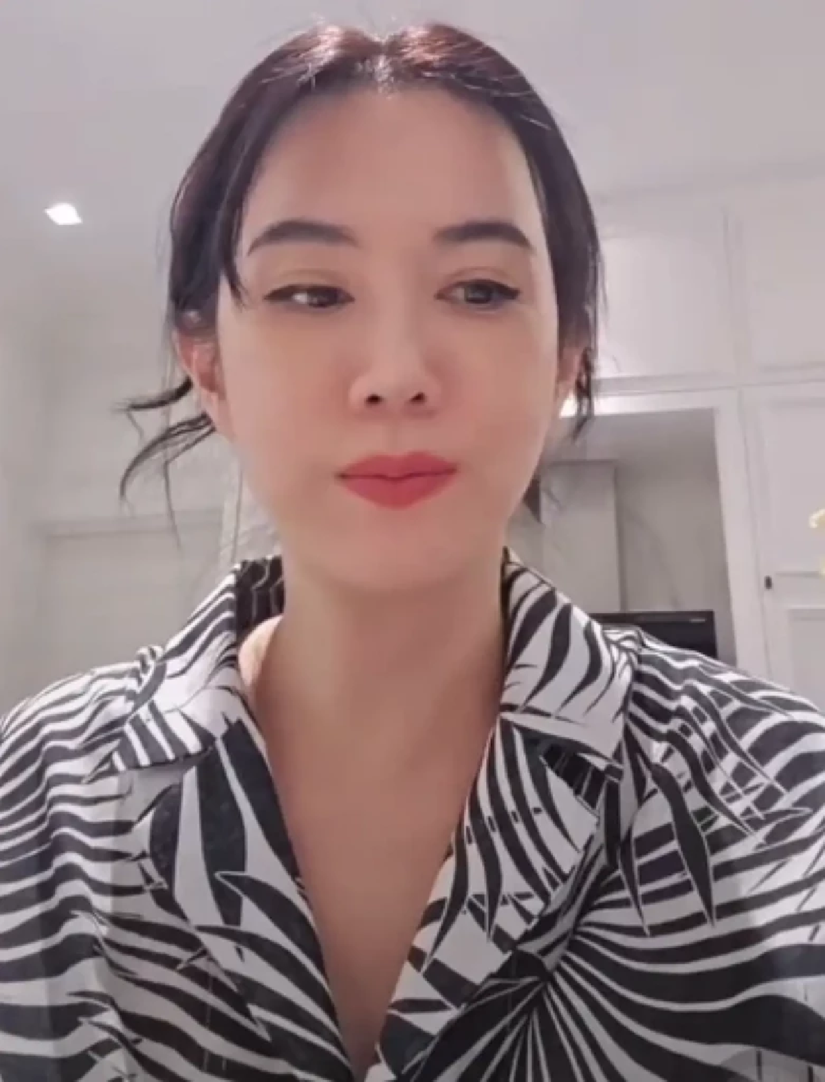 \"เมย์ ปทิดา\" ภรรยา \"หนุ่ม กรรชัย\" ตอบแล้ว ใช่ \"เพจอีซ้อ\" หรือไม่?
