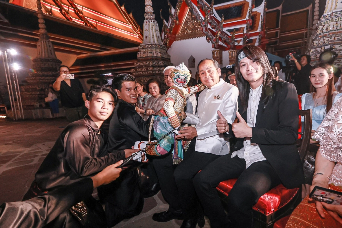 "พี สะเดิด" นำศิลปิน ต่าย-ตุ๊กกี้เซิ้งข้ามโลก เชื่อมสัมพันธ์