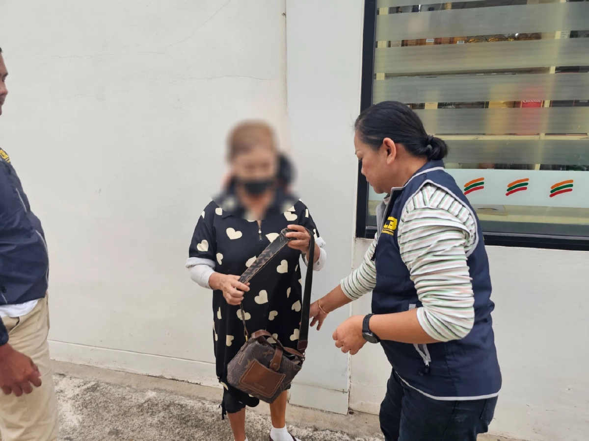 ตำรวจ ปคม. รวบ "เจ๊เจี๊ยบ" ตุ๋นรับจัดหางาน ตปท. หนีคดีกว่า 10 ปี