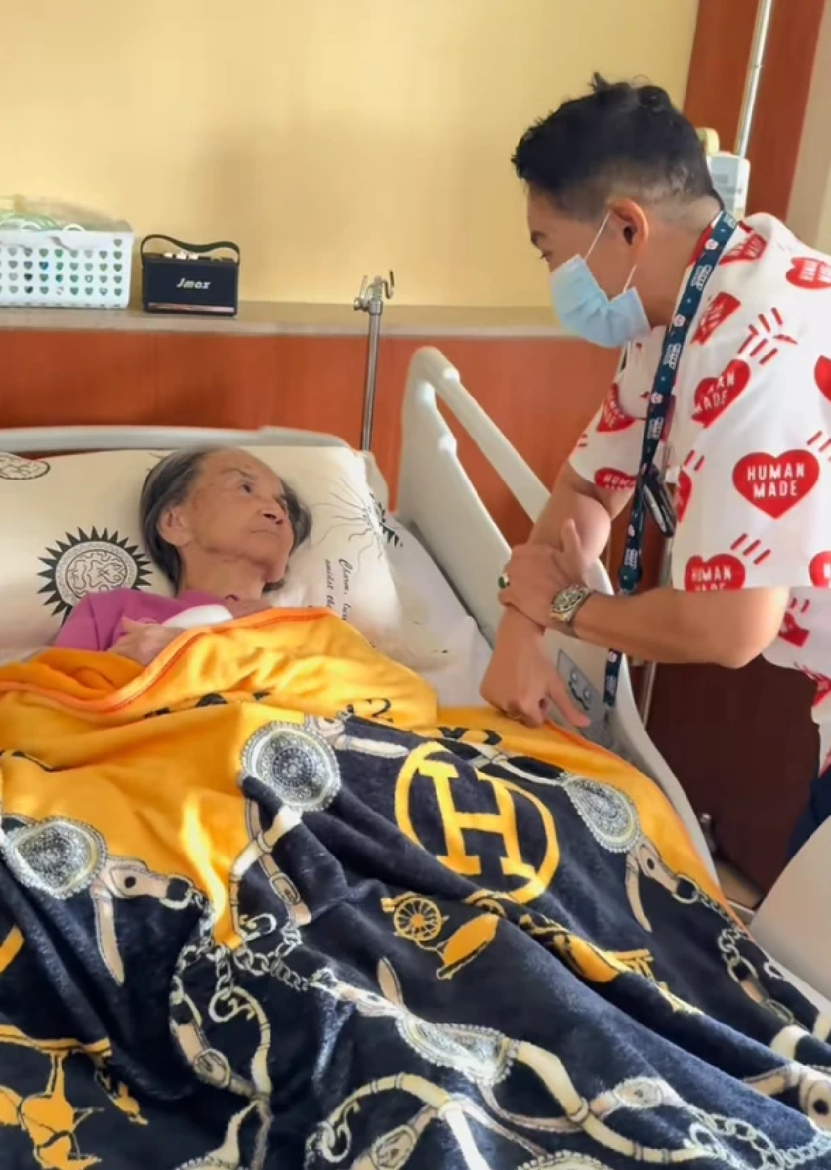 อัปเดตอาการ \"คุณยายมารศรี\" หลังแอดมิท แผลติดเชื้อ-น้ำท่วมปอด