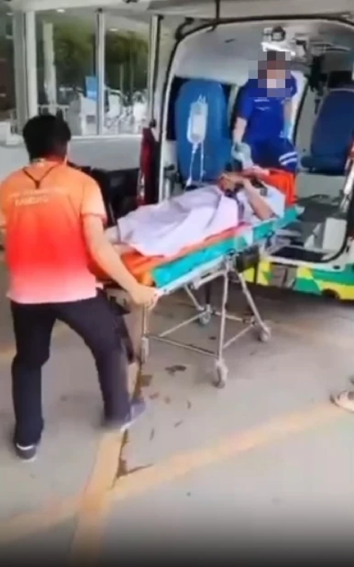 นายจ้างเล่า ลูกน้องถูกงูกัด รพ.ให้กินพารา สุดท้ายอาการโคม่า