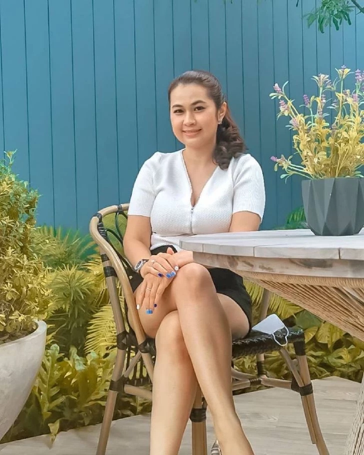 ไลฟ์เดือด! แฟนคลับถามตรง จูน - หนุ่ม จะกลับมารักกันไหม?
