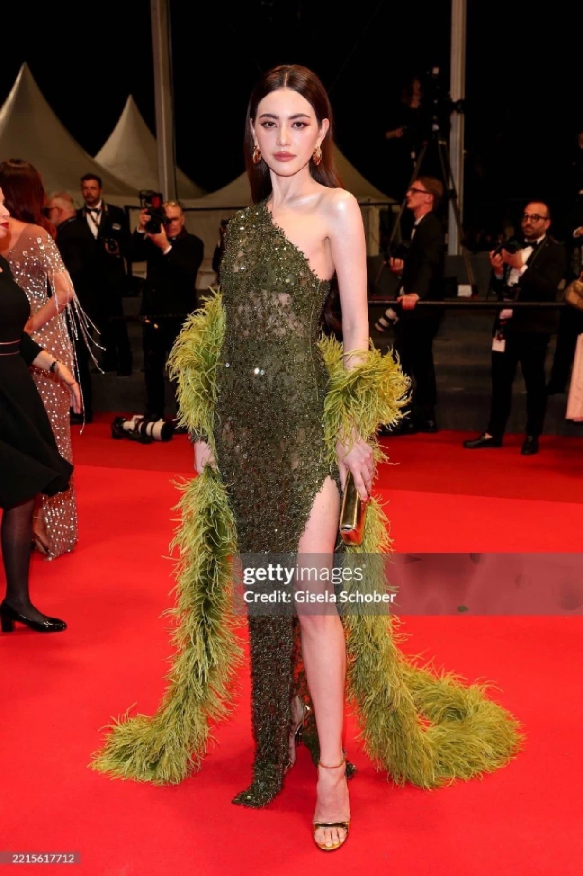 "ใหม่ ดาวิกา" นำทัพหนังไทยฉายเวิลด์พรีเมียร์ พรมแดงคานส์สะเทือน