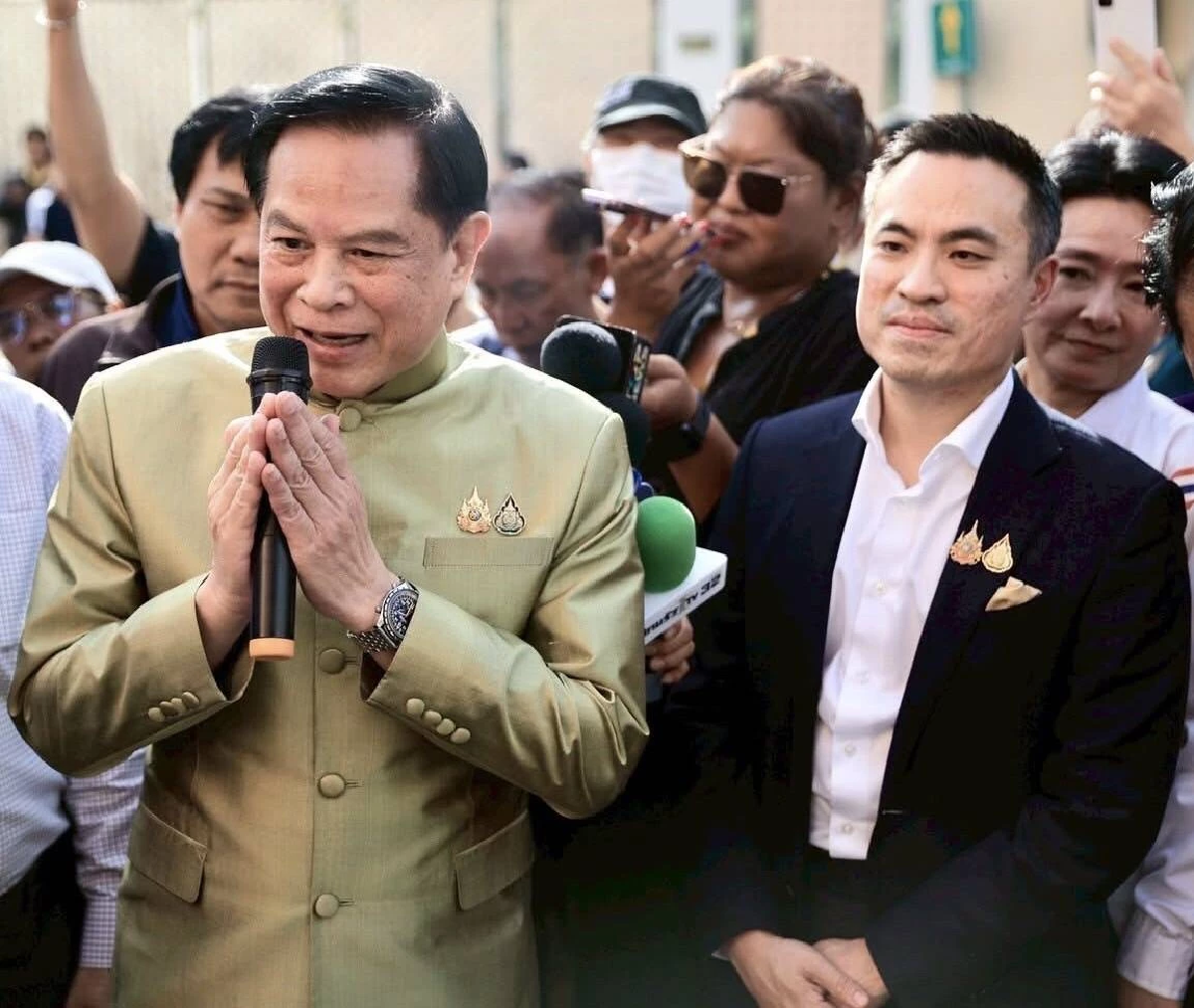 “พีระพันธุ์” ไปต่อ เช็กเสียง “รทสช.”18 สส. ใครหนุน-ไม่หนุนอิ๊งค์