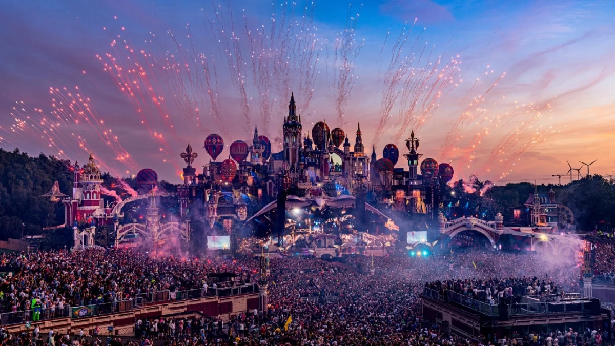 รู้จัก \"Tomorrowland\" เทศกาลดนตรีระดับโลก ก่อนเพลิงไหม้วอดมูลค่ามหาศาล?