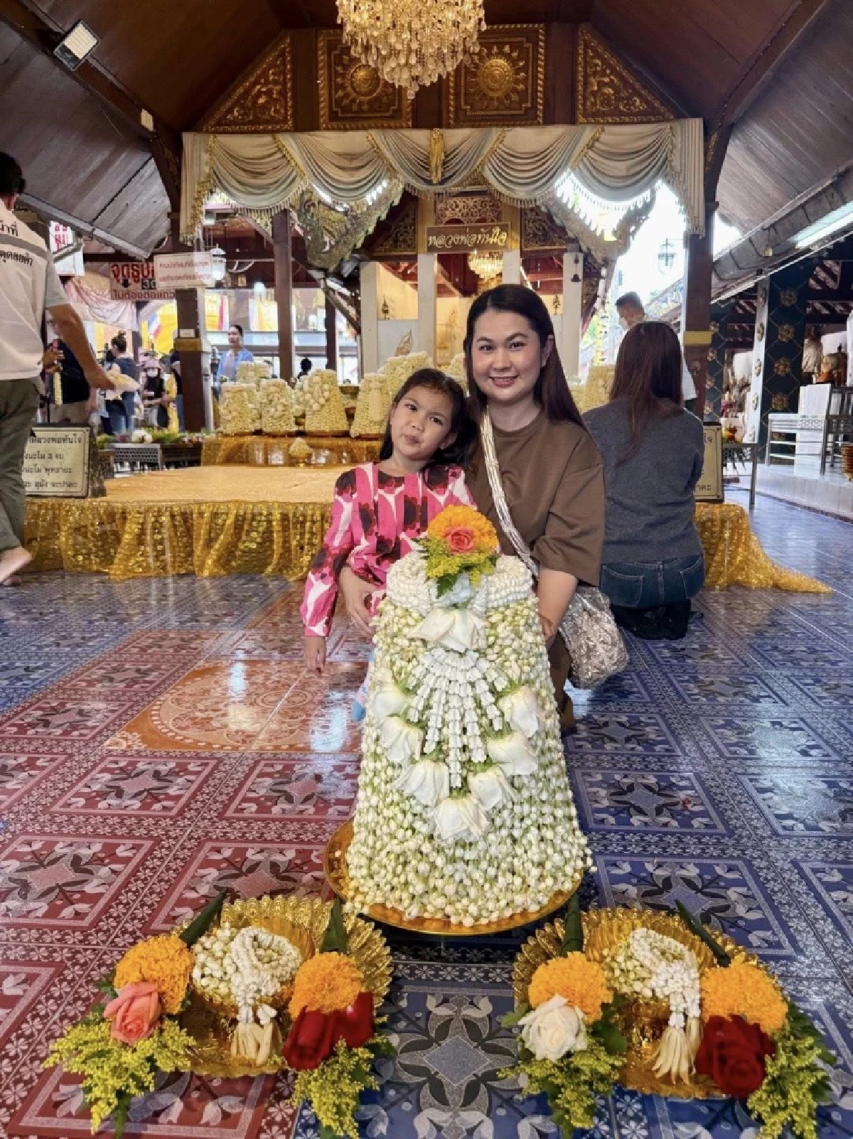ขนลุก! \"จูน เพ็ญชุลี\" โดนท่านตาม ให้ไปวัดพระธาตุฯ โชว์ \"ใบเซียมซี\" หมายเลข 13