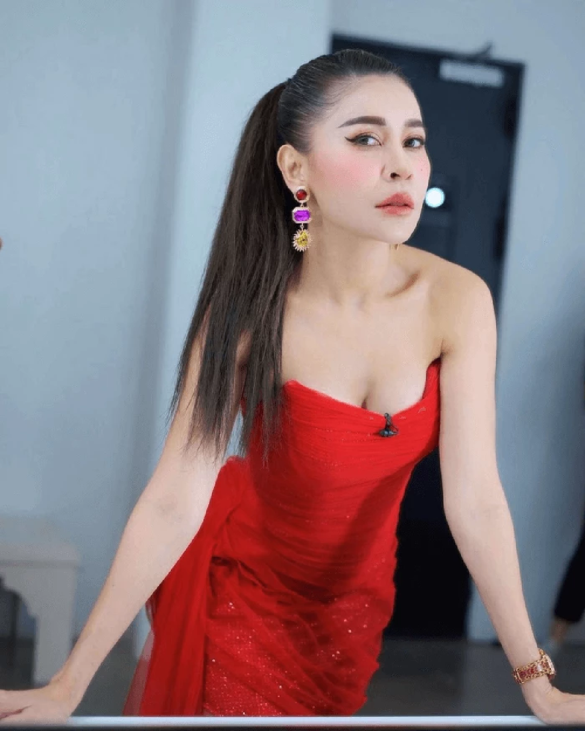 สรุปดราม่าร้อน \"เป็กกี้\" และอดีตคนรัก \"ฐากูร\" ฟาดกันฉ่ำเกิดอะไรขึ้น