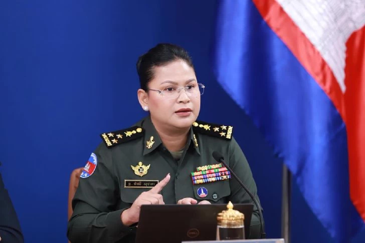 รัฐบาลฟาด \"มาลี โสเจียตา\" สื่อสารไปโลกไหน? พูดไปได้ไม่ได้ยิง เสียงที่ได้ยินคือพลุไว้อาลัย!