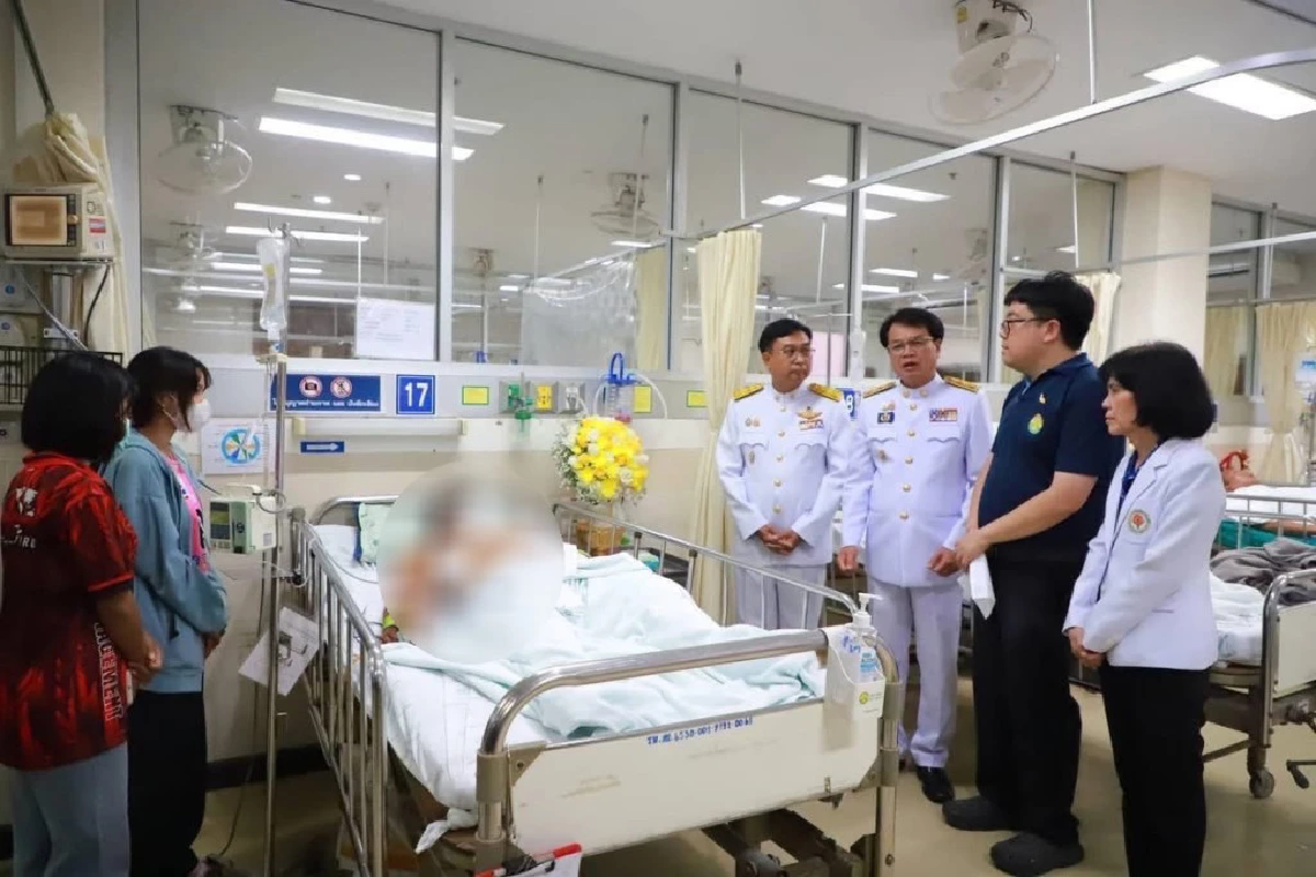 \"ในหลวง\" ทรงรับผู้บาดเจ็บ-เสียชีวิต ชายแดนไทยกัมพูชา ไว้ในพระบรมราชานุเคราะห์