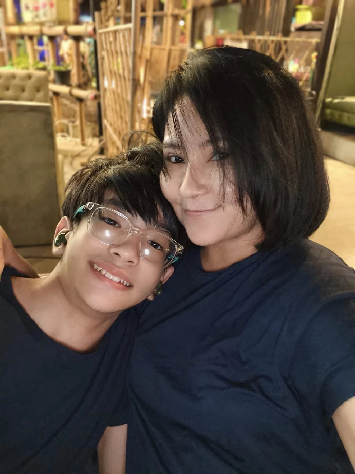 อดีตนักร้องดัง \"โรสแมรี่\" ยอมโดนด่าขอทาน ประกาศหาคนอุปถัมภ์ลูกชาย