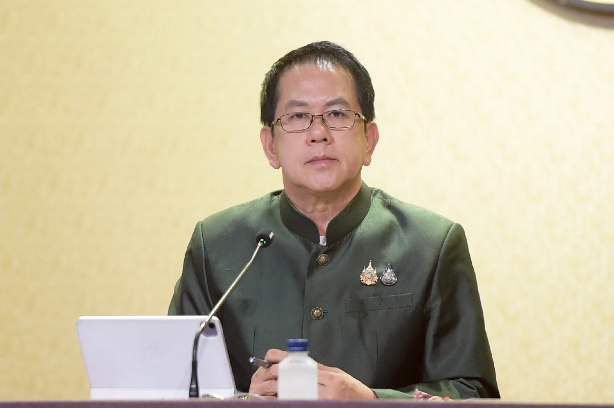 นายจิรายุ ห่วงทรัพย์