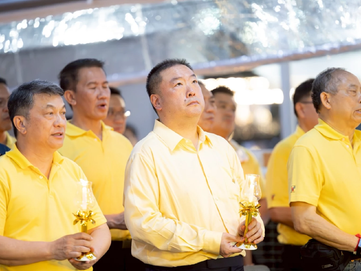 กลุ่มบริษัทบีทีเอส จัดพิธีลงนามถวายพระพร-จุดเทียนถวายพระพรชัยมงคลพระบาทสมเด็จพระเจ้าอยู่หัว
