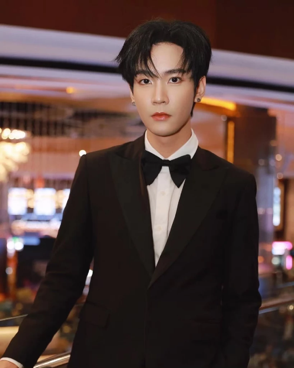 อาลัย \"คิมม่อน วโรดม\" พระเอกหนุ่ม แจ้งข่าวเศร้า สูญเสียคุณพ่อ