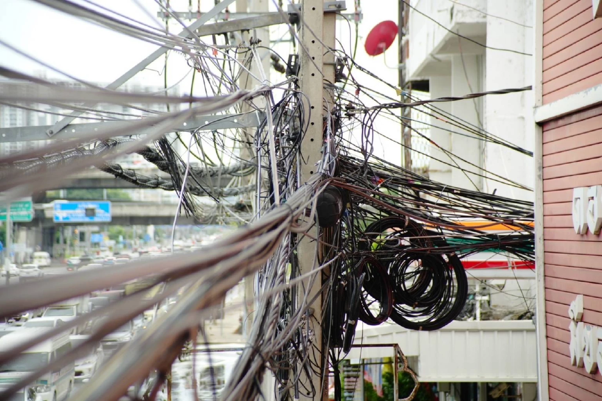 MEA ผนึกกำลังรื้อสายสื่อสาร \"งามวงศ์วาน\" หนุนความปลอดภัย-ทัศนียภาพ