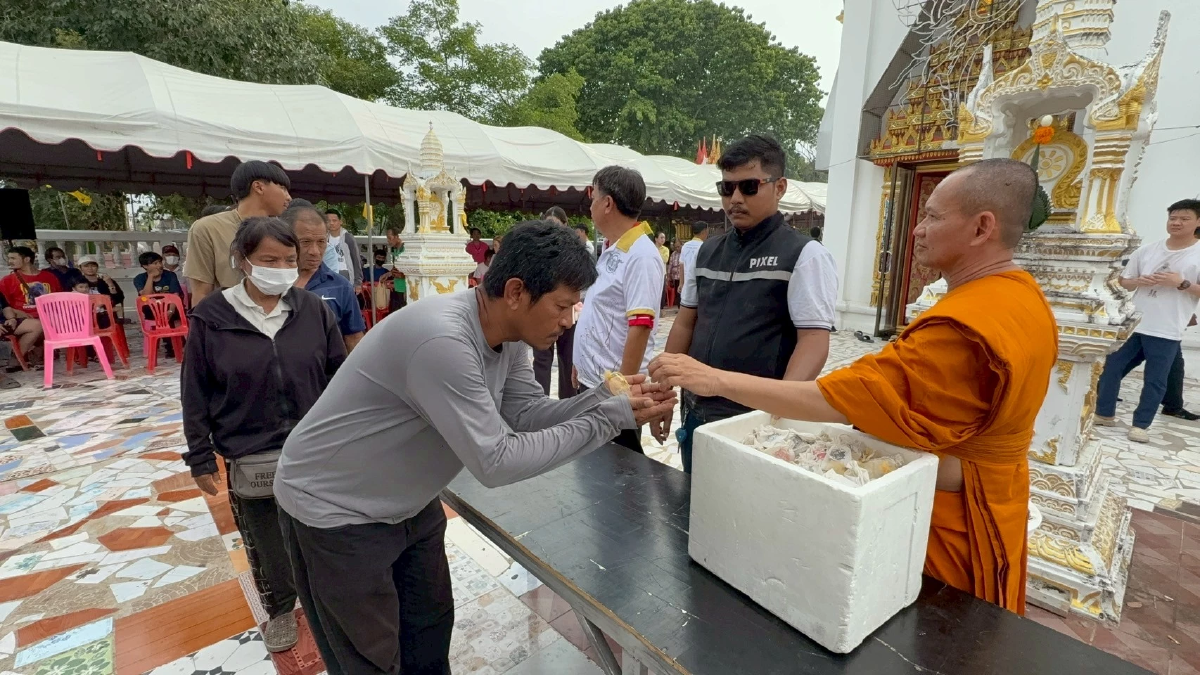 ฮือฮา! พระอาทิตย์ทรงกลด พิธีพุทธาภิเษกวัตถุมงคล เหรียญหลวงปู่ธูป