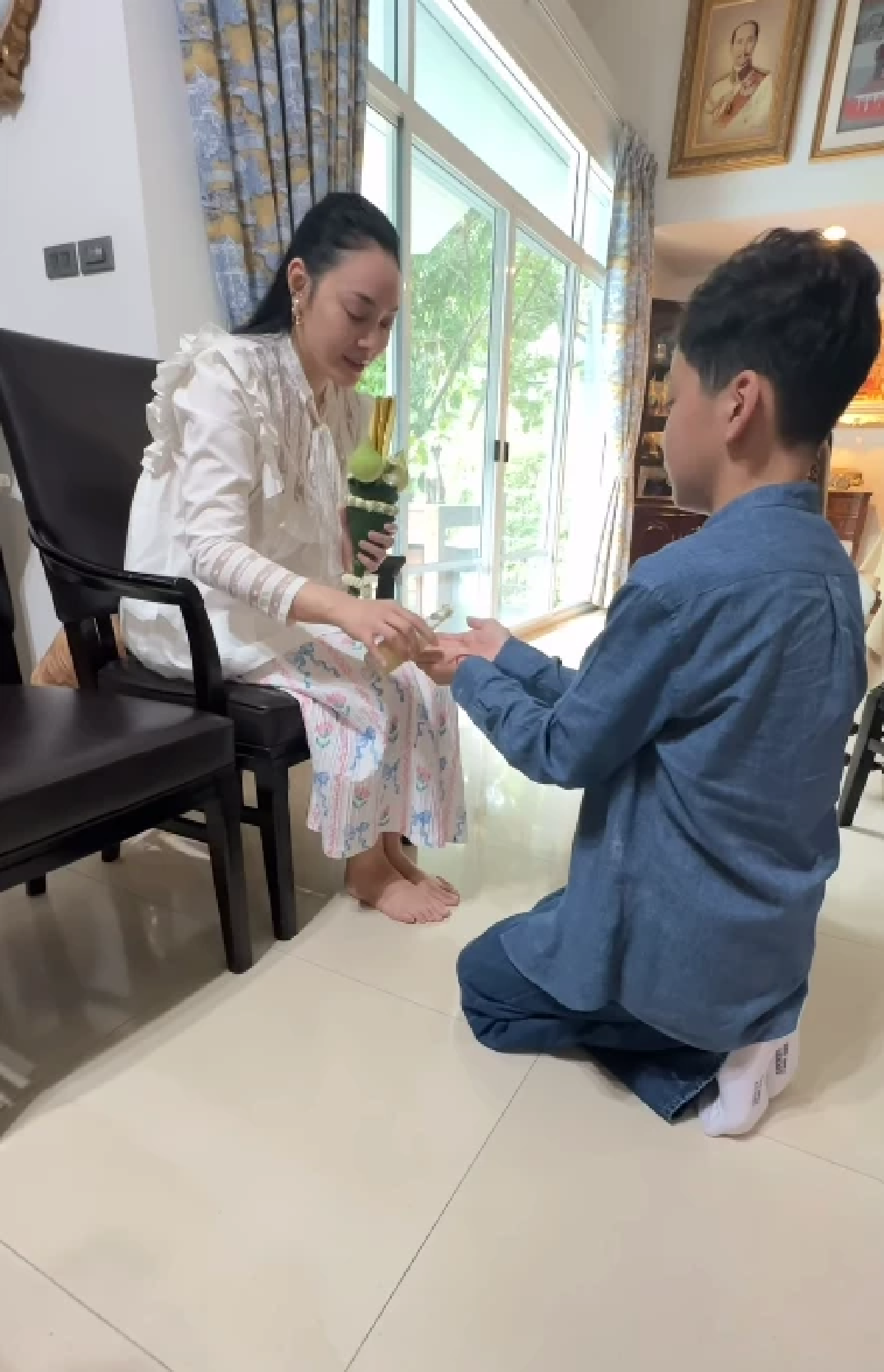 ดวงใจ\"ตั๊ก - เจ้าสัว\"ลูกชายบวชสุดปลื้ม ลุ้นเลขเด็ด \"สามเณรข้าวหอม\"