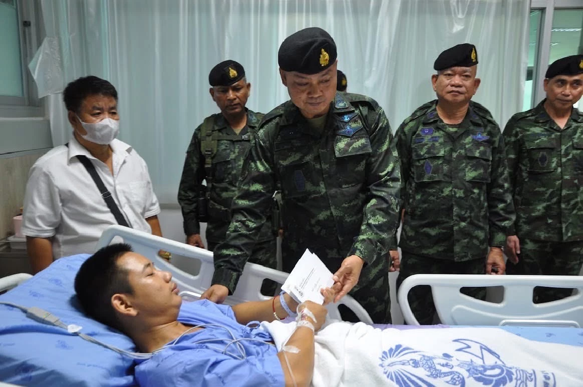 ปูนบำเหน็จ 7 ชั้นยศ \"พลทหารธนพัฒน์ หุยวัน\" เหยียบกับระเบิด