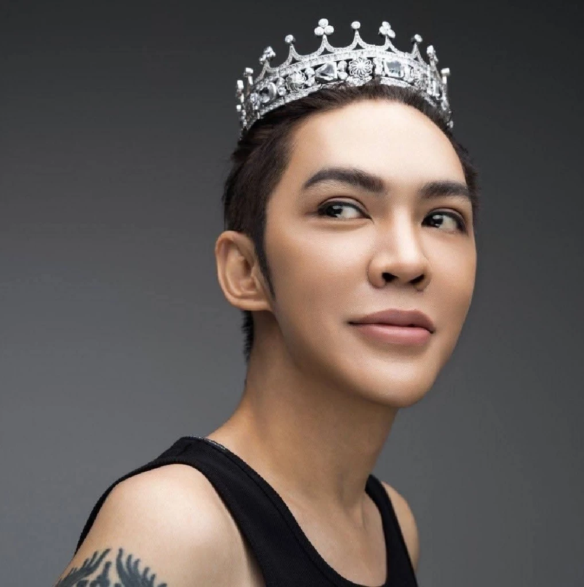 เซ่นพิษ \"แอดมิน ดัง พันกร\"พักงานหลังเจอเตือน แซะ ฟาด วงในเผยสภาพจิตใจหนัก?