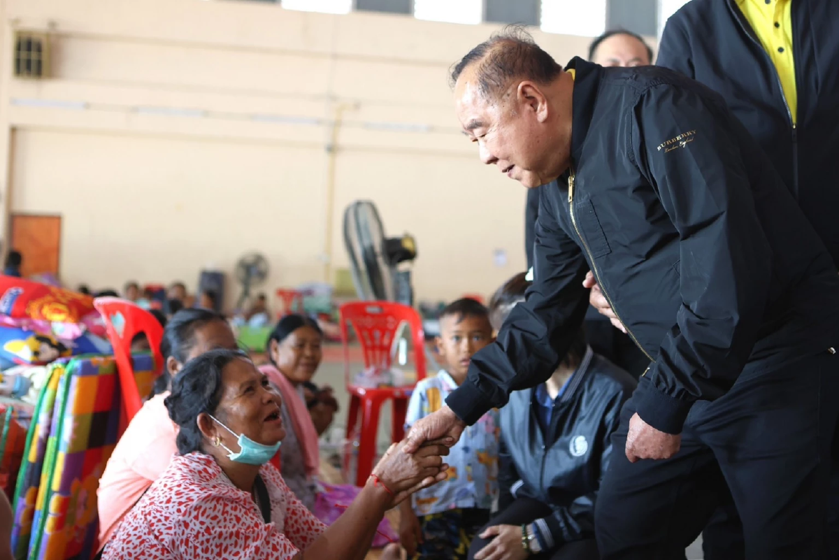 ลุงป้อม ลั่น ต้องมีคนรับผิดชอบเหตุปะทะชายแดน ซัดรัฐบาลไทยอ่อนแอ