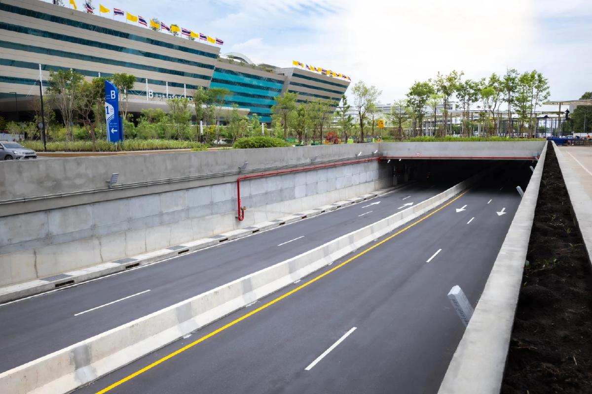 ศูนย์ราชการฯ แจ้งวัฒนะ ขึ้นแท่น “ศูนย์เปลี่ยนถ่ายการจราจร” ใช้ EV Shuttle Bus รถพลังงานสะอาด เชื่อมต่อการเดินทาง