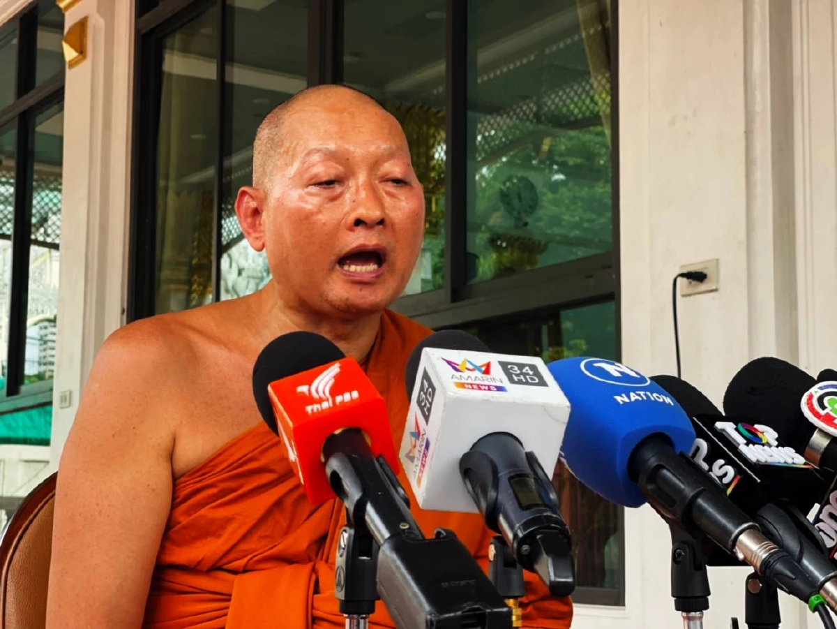 พระครูวินัยธรวิเชียร วชิรธัมโม ผู้ช่วยเจ้าอาวาสวัดประยุรวงศาวาสวรวิหาร
