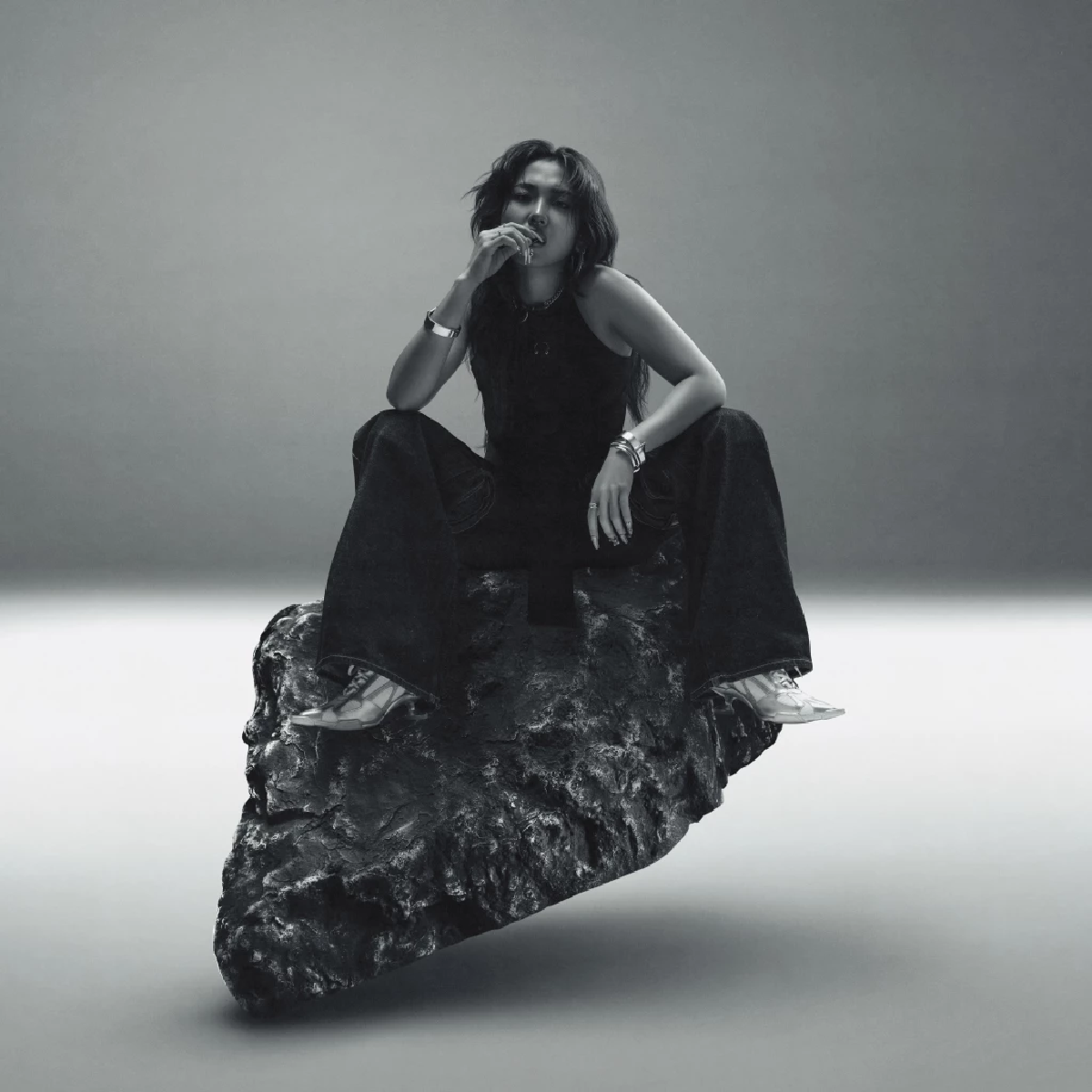 MILLI (มิลลิ) ปล่อยอัลบั้มเต็มชุดใหม่ HEAVYWEIGHT ใส่สุดทุกมิติ
